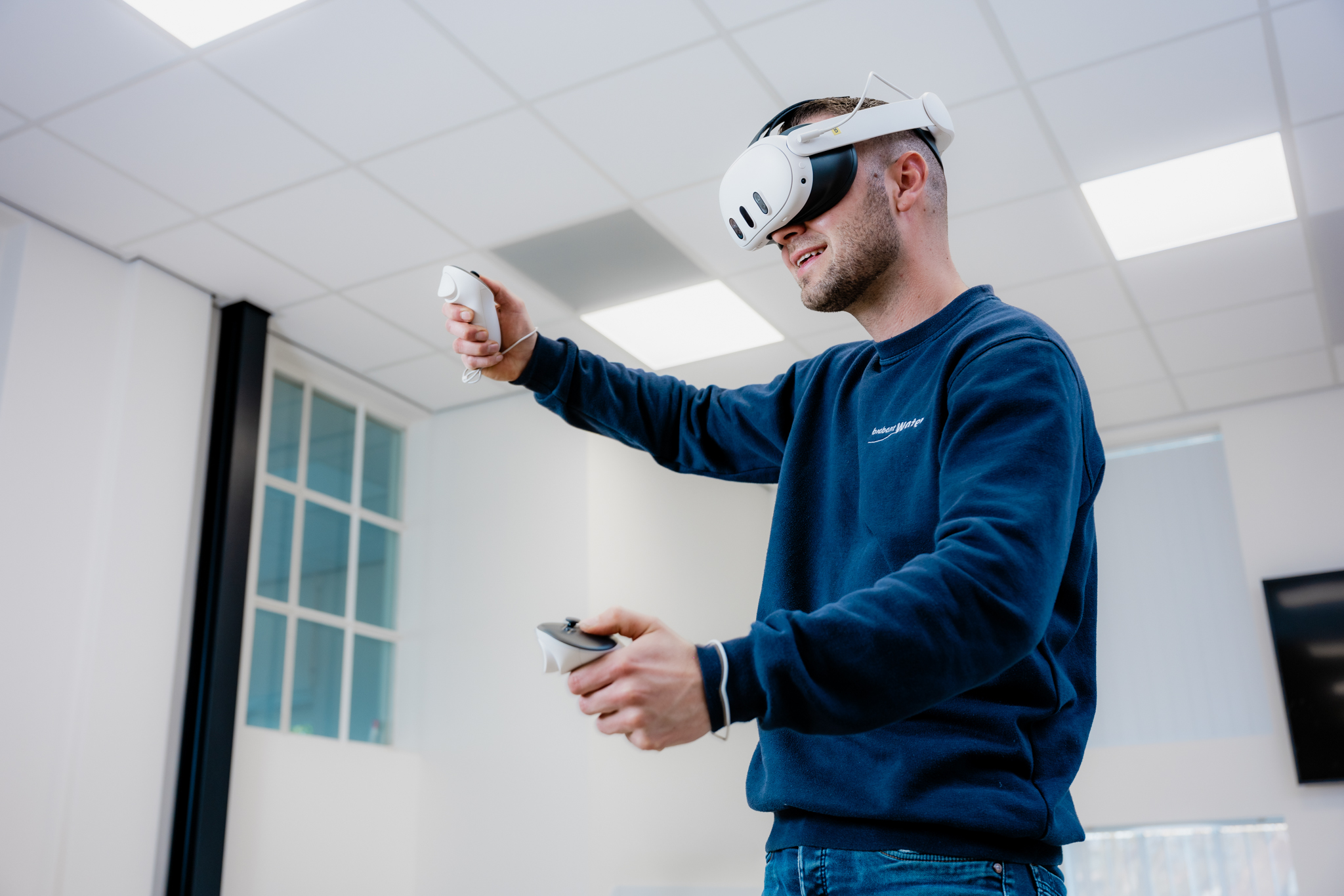 VR