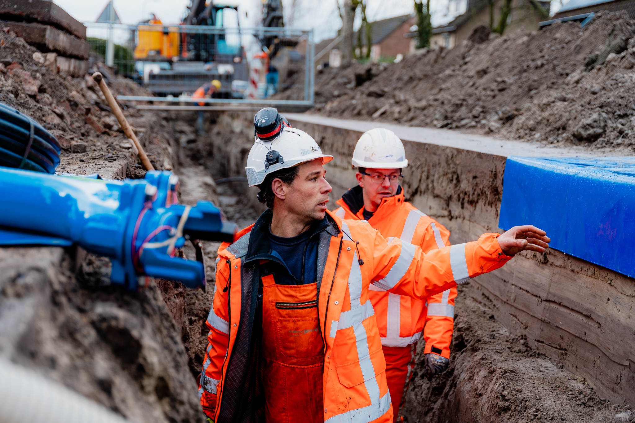 monteurs aan het werk