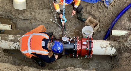 digital twin, monteurs in sleuf